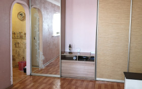 Продажа 2-комнатной квартиры, 52.1 м, Карбышева, дом 22