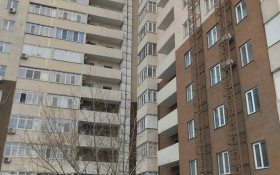 Продажа 3-комнатной квартиры, 70 м, Муканова
