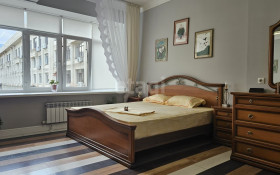 Продажа 4-комнатной квартиры, 127 м, Омаровой, дом 25