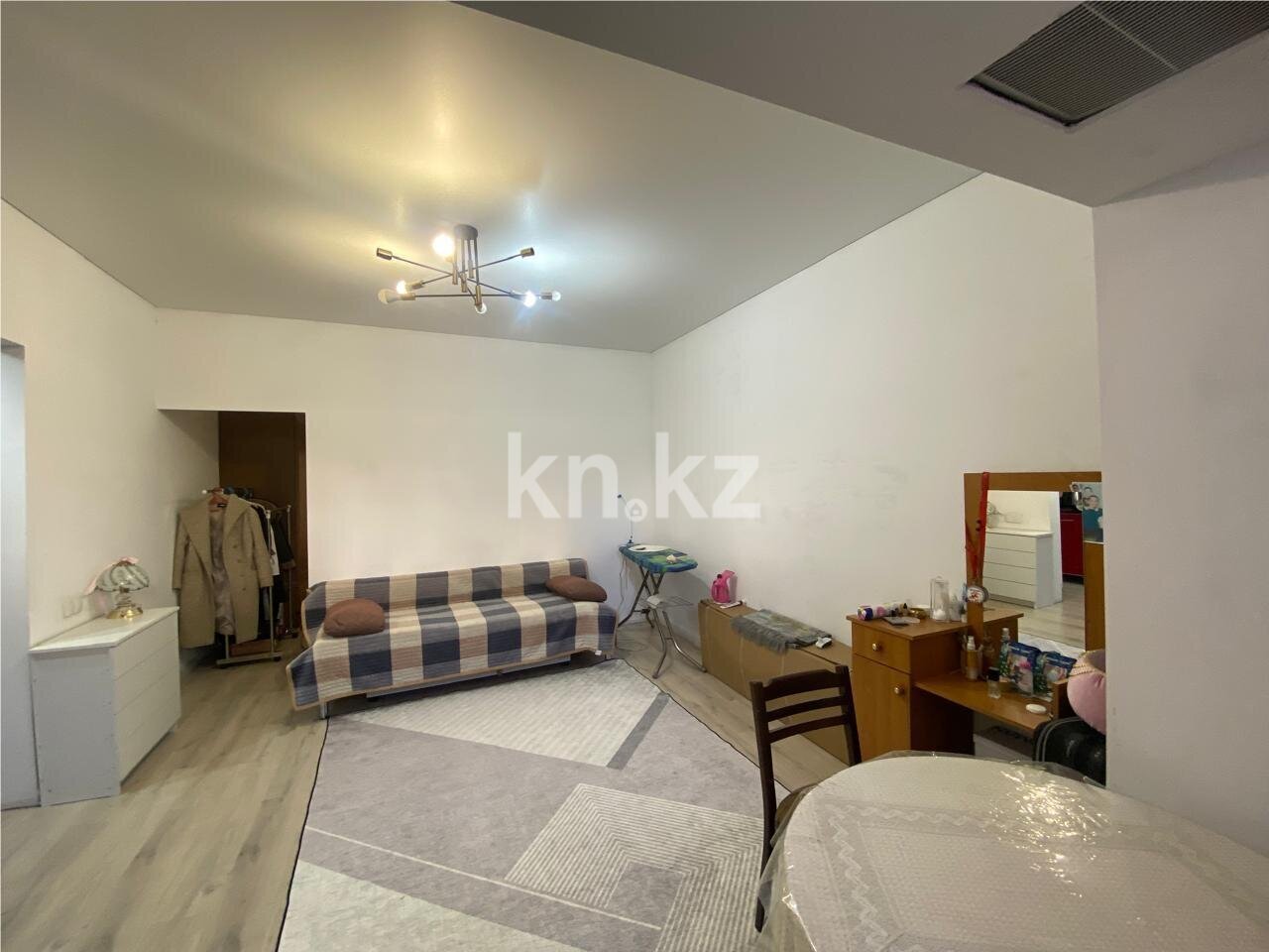 Продажа 1-комнатной квартиры, 40 м² в Караганде