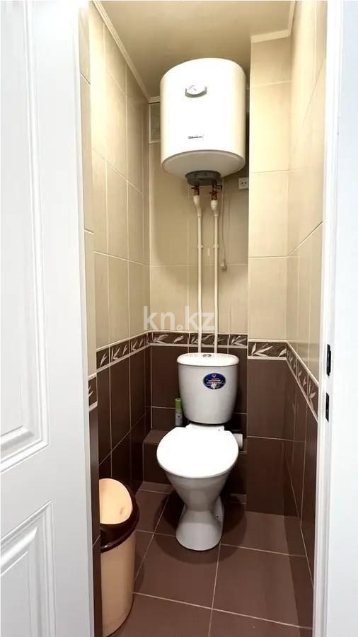 Продажа 3-комнатной квартиры, 64 м², мкр-н Голубые Пруды, дом  18 в Караганде - фото 4