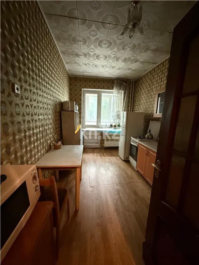 Продажа 3-комнатной квартиры, 65 м², мкр-н Аксай-2, дом  63 в Алматы - фото 3