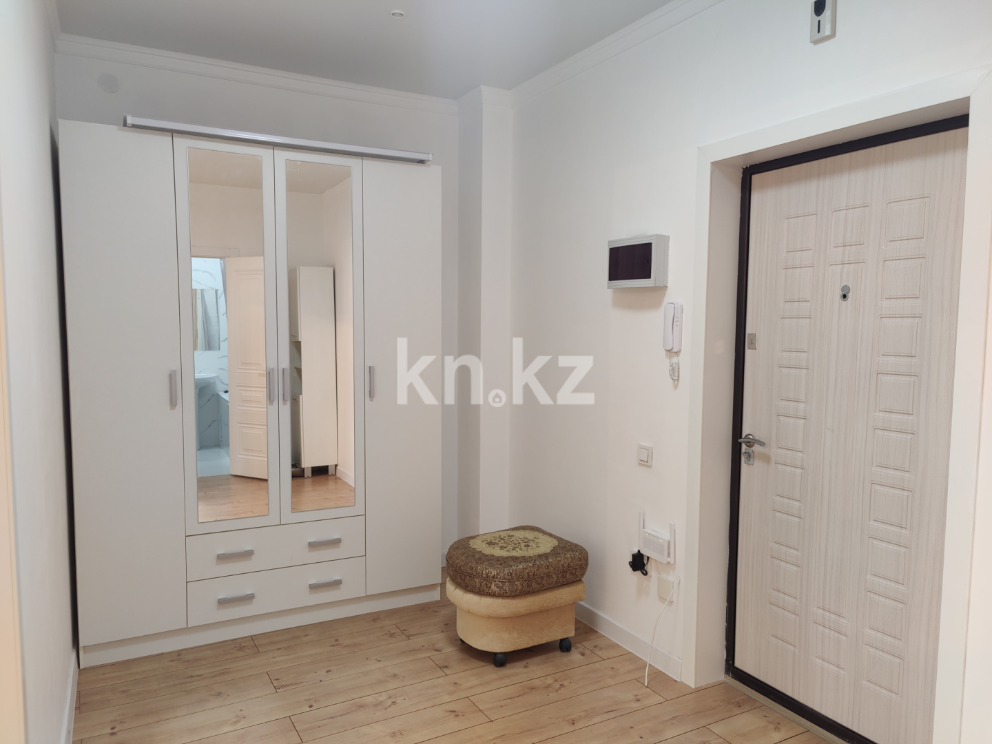 Аренда 1-комнатной квартиры посуточно, 40 м², ул. Сатпаева, дом  90/62 - ул. Туркебаева в Алматы - фото 4