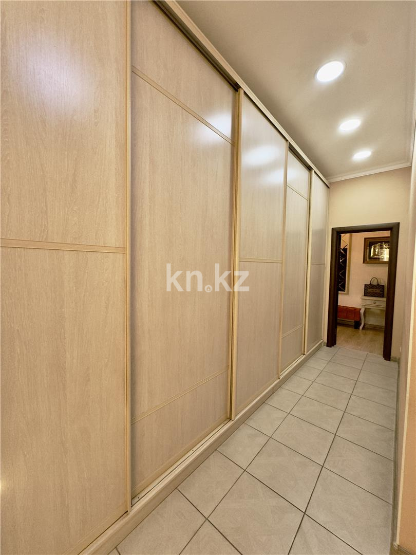 Продажа 5-комнатной квартиры, 217 м² в Караганде - фото 13