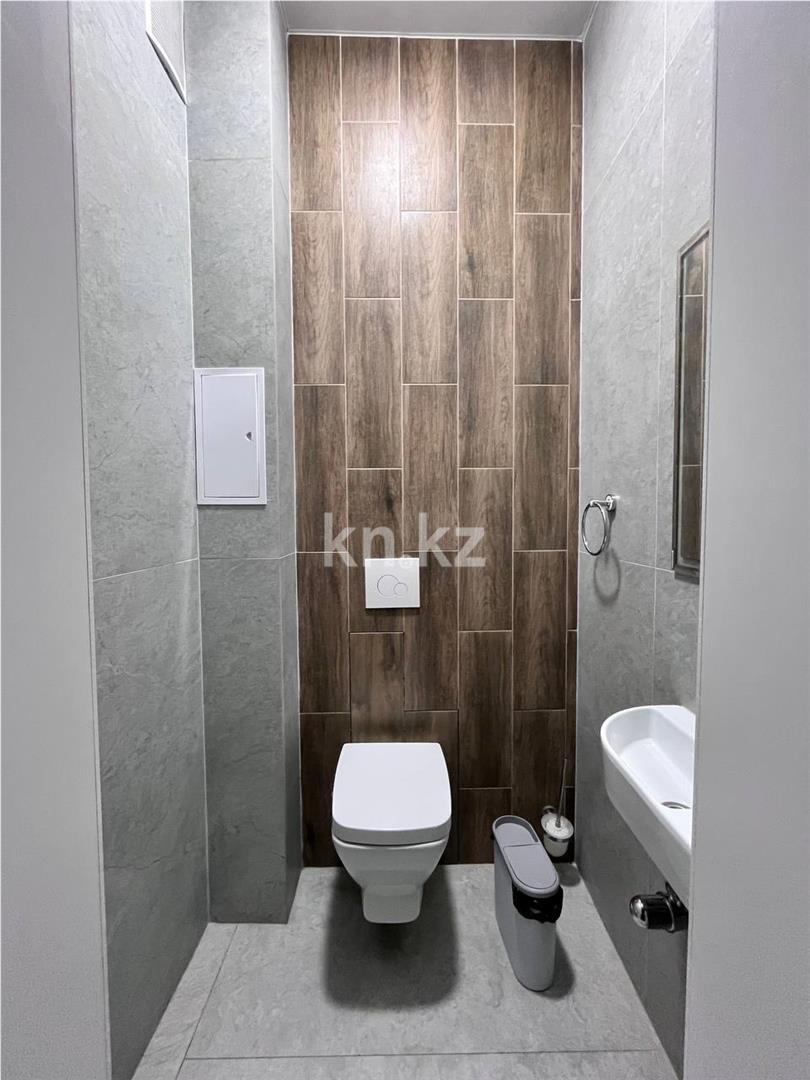 Продажа 4-комнатной квартиры, 94 м², ул. Муканова в Караганде - фото 26