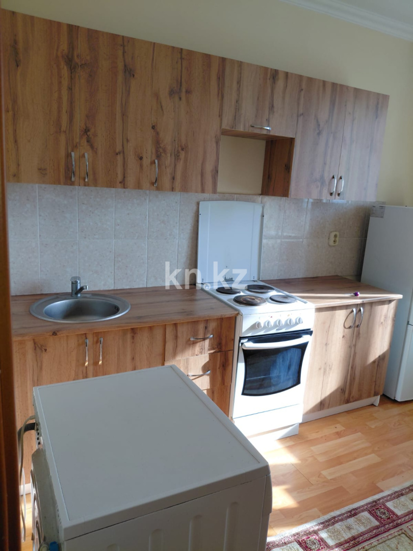 Аренда 1-комнатной квартиры, 41 м² в Астане