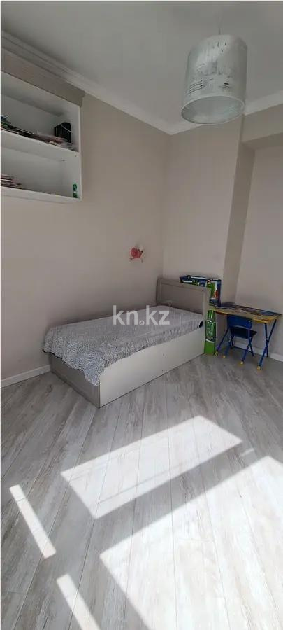 Продажа 3-комнатной квартиры, 63 м², ул. Орынбор, дом  12 в Астане - фото 3