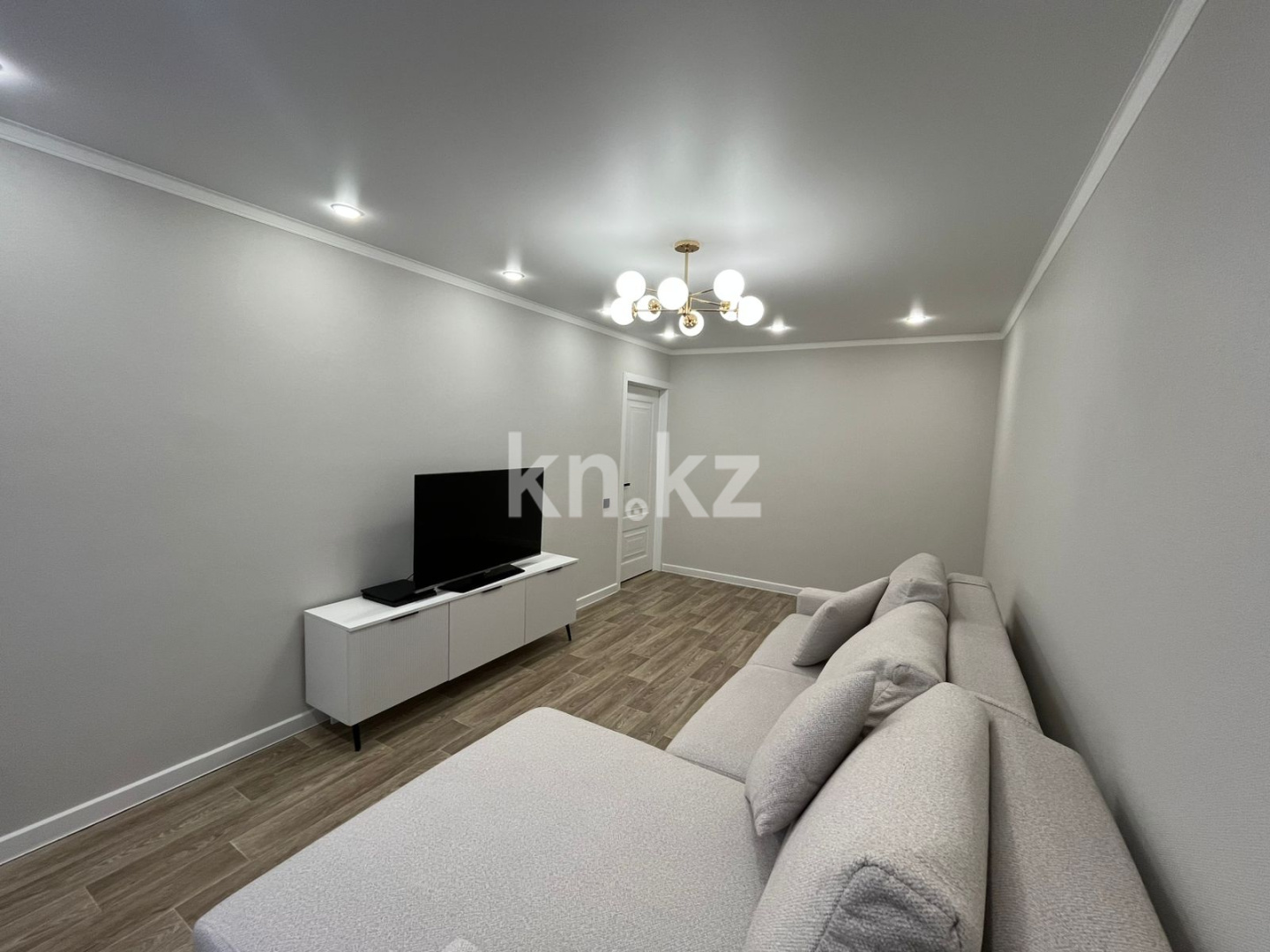 Продажа 2-комнатной квартиры, 50 м², пр. Республики в Караганде - фото 4