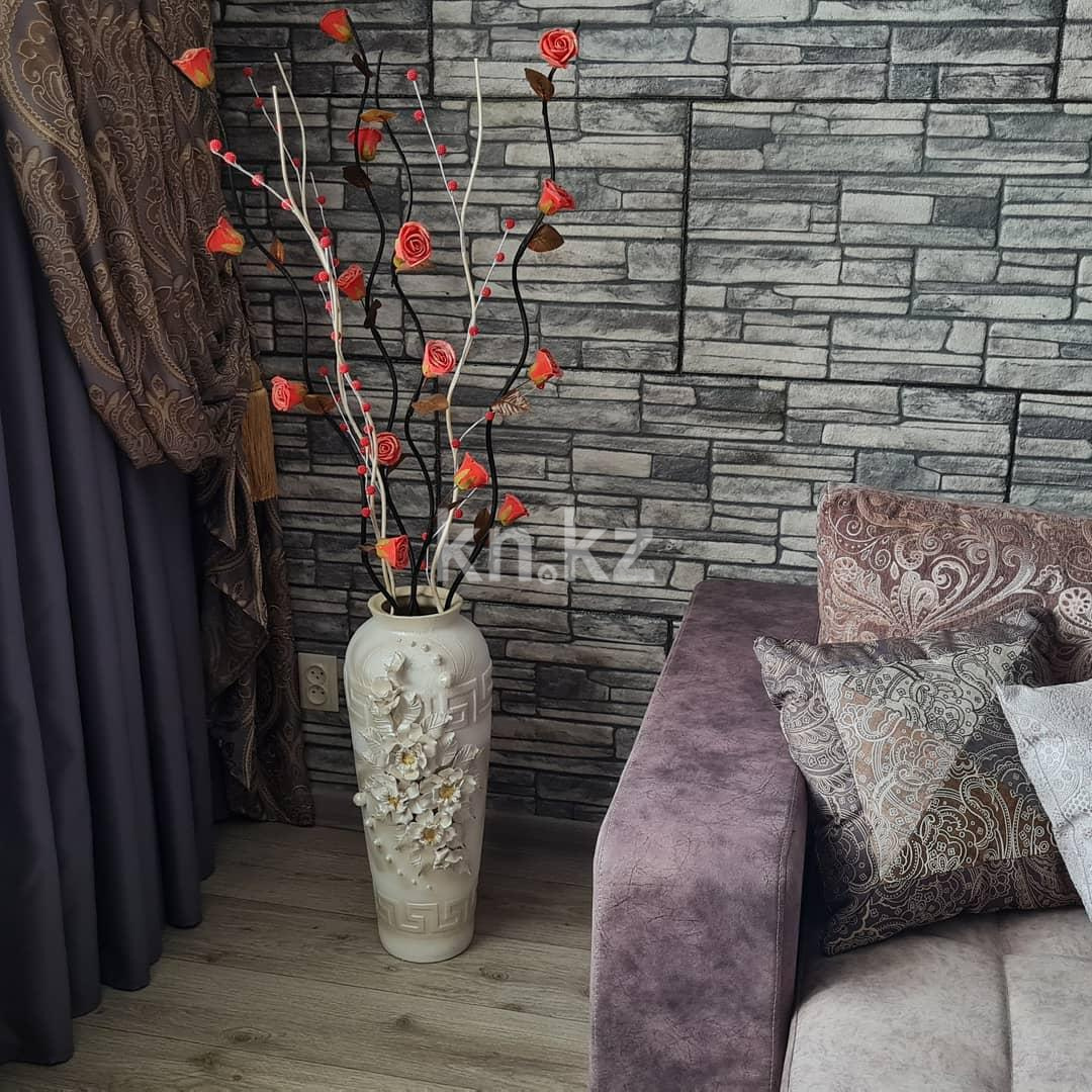 Аренда 2-комнатной квартиры посуточно, 56 м², ул. Чехова, дом  55 в Усть-Каменогорске - фото 3