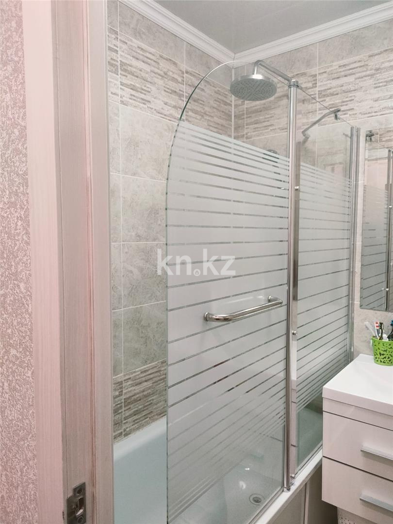 Продажа 3-комнатной квартиры, 64 м², ул. Жекибаева в Караганде - фото 10