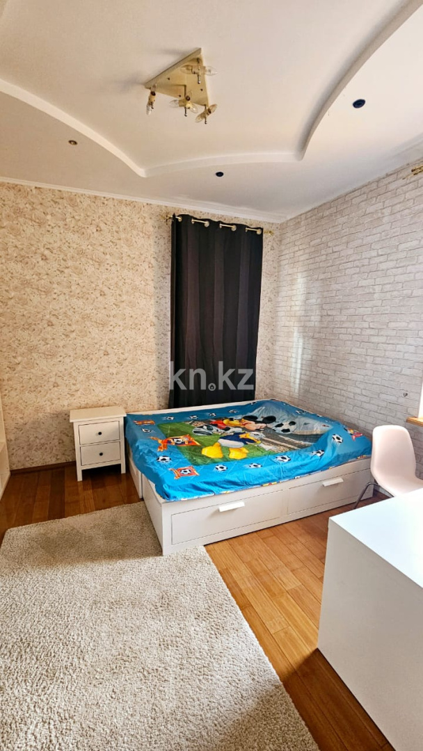 Продажа 7-комнатного дома, 379 м², мкр-н Самал-3 в Уральске - фото 27