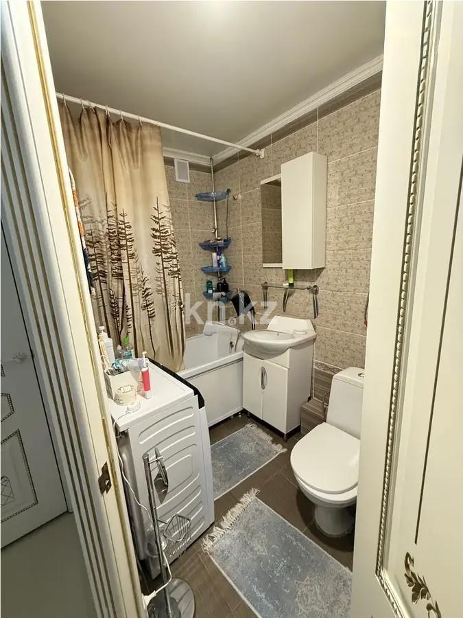 Продажа 3-комнатной квартиры, 64 м², мкр-н Аксай-2, дом  67/1 в Алматы - фото 6