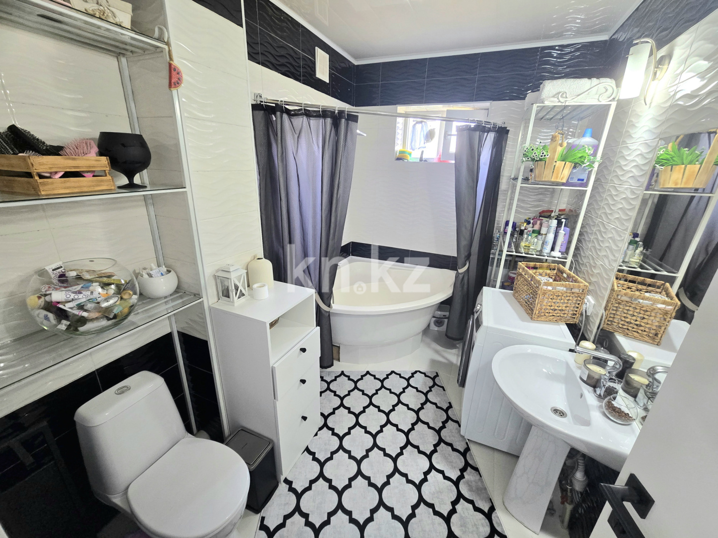 Продажа 2-комнатной квартиры, 62 м², 15-й микрлоайон, дом  14 в Шымкенте - фото 19