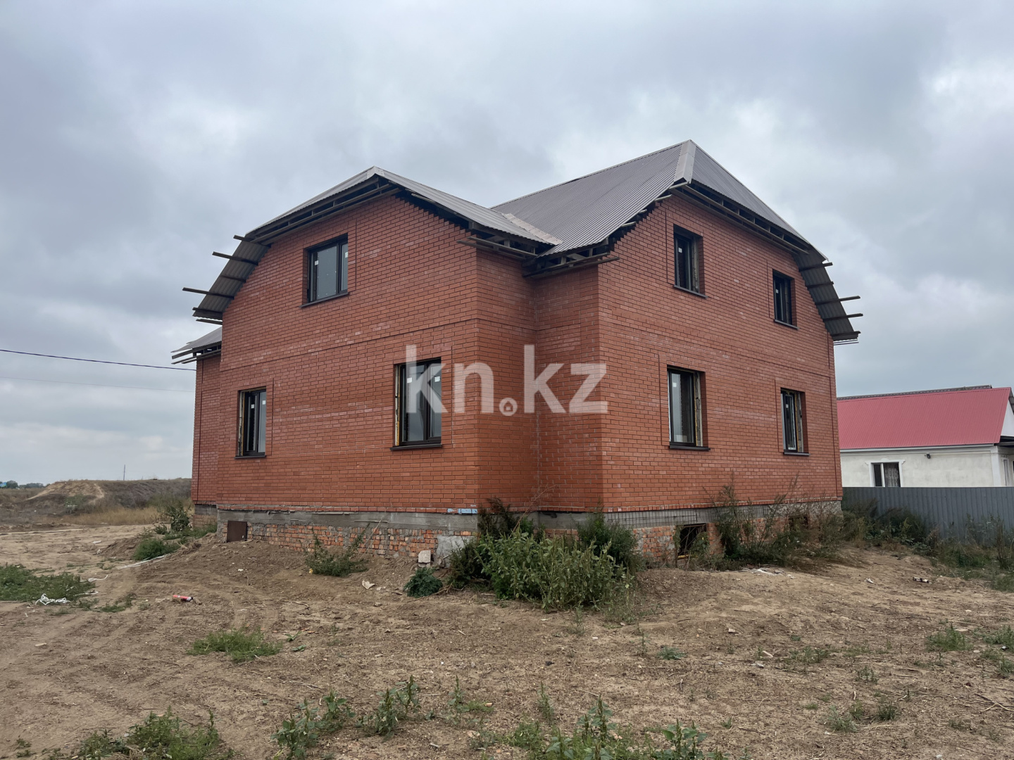 Продажа 5-комнатного дома, 378 м² в Уральске - фото 4