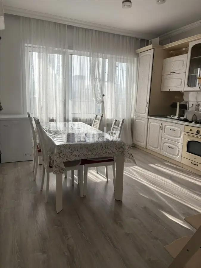 Продажа 2-комнатной квартиры, 83 м², ул. Радостовца, дом  154а в Алматы - фото 2