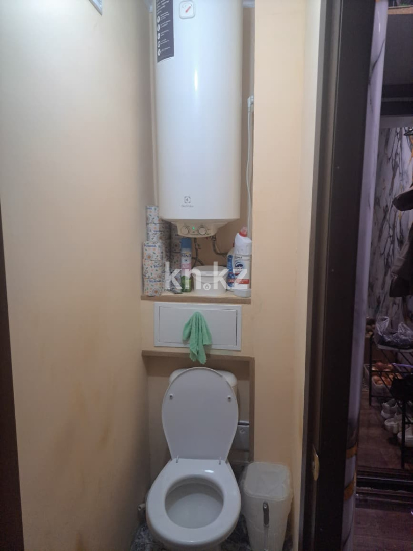 Аренда 2-комнатной квартиры, 48 м², 16микрарайон, дом  2 в Караганде - фото 6