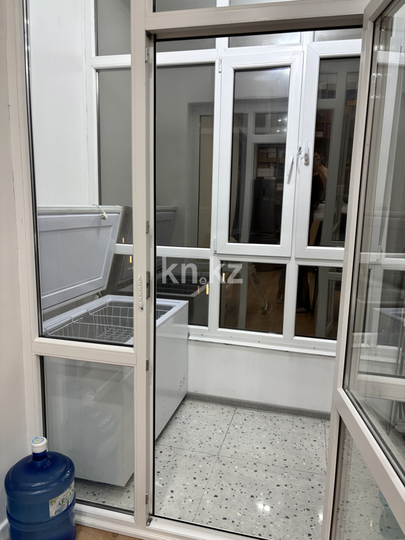 Продажа 4-комнатной квартиры, 105 м², ул. Кулкыбаева, дом  13 в Караганде - фото 10