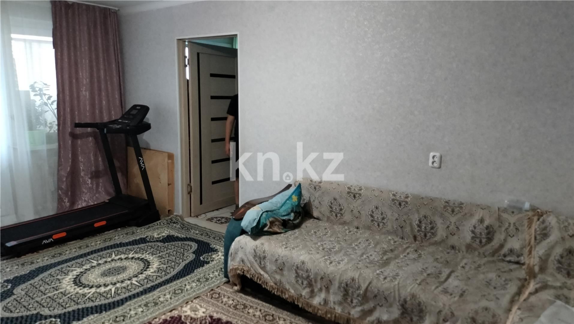 Продажа 3-комнатной квартиры, 57 м², 12-й мкр. в Караганде - фото 2