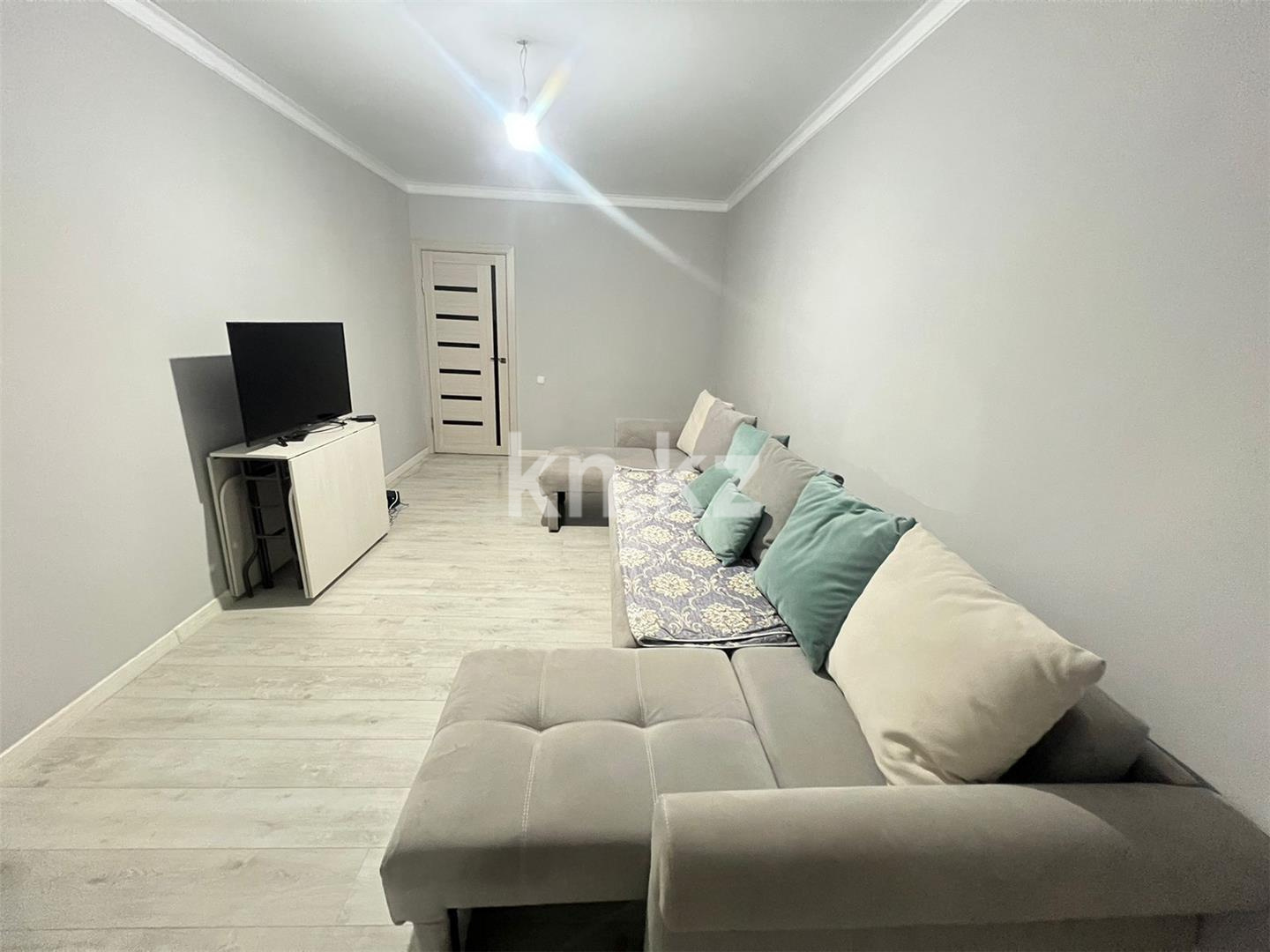 Продажа 2-комнатной квартиры, 52 м², мкрн-н Шапагат, дом  10 в Караганде - фото 2