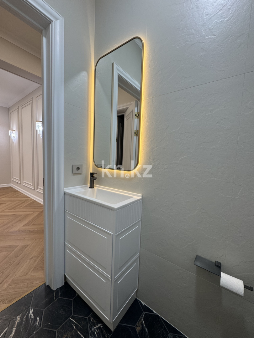 Продажа 3-комнатной квартиры, 115 м², ул. Утеген батыра, дом  11д в Алматы - фото 24