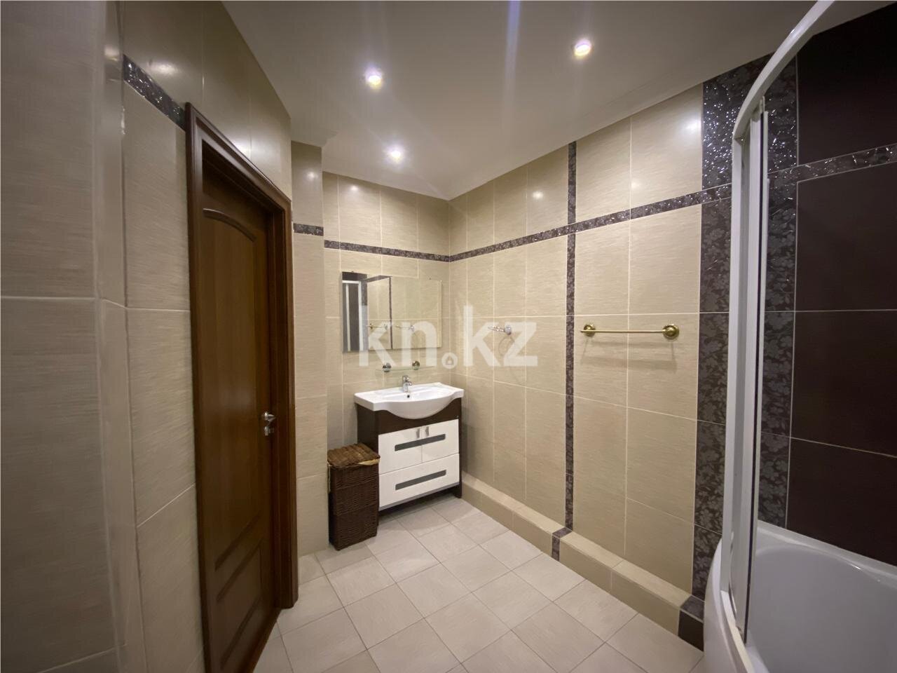 Продажа 2-комнатной квартиры, 79 м² в Караганде - фото 8