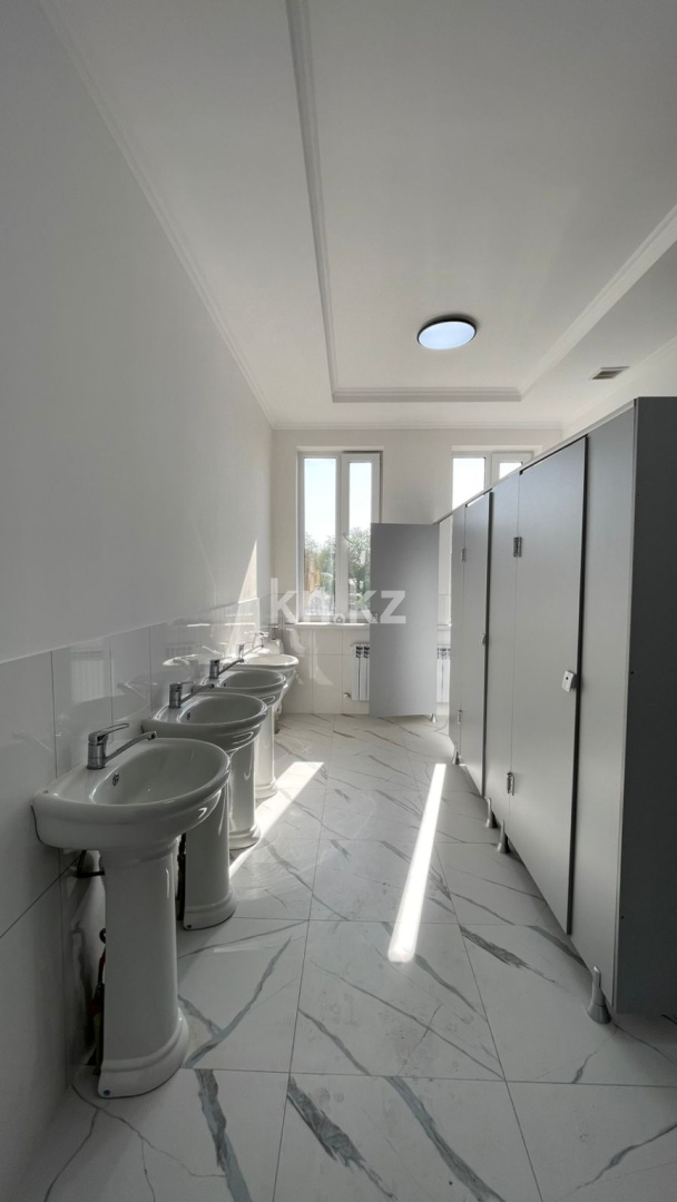 Продажа , 1000 м², ул. Ракышева, дом  1 в Алматы - фото 2