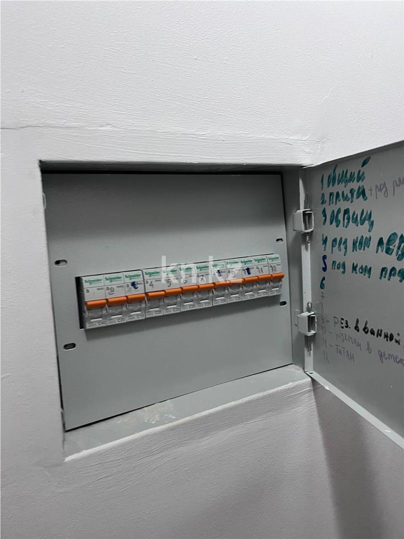 Продажа 4-комнатной квартиры, 136 м², пр. Шахтеров в Караганде - фото 28