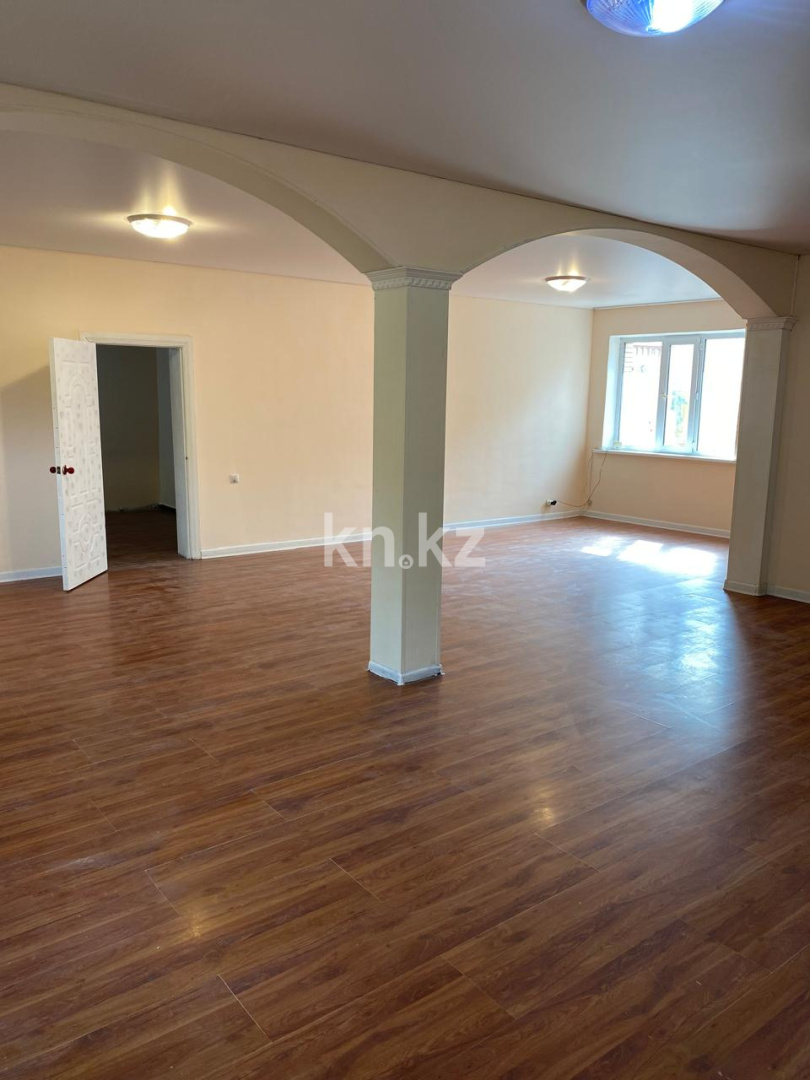Аренда 5-комнатного дома, 240 м², пр. Кабанбай батыра в Астане - фото 13