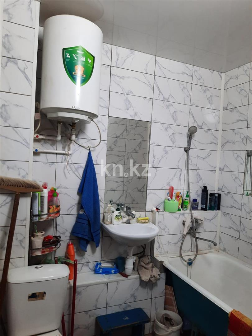 Продажа 4-комнатной квартиры, 62 м², мкр-н 18 в Караганде - фото 9