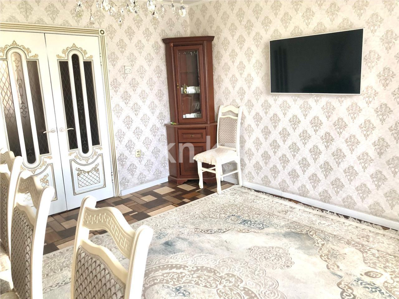 Продажа 4-комнатной квартиры, 79 м², ул. Дюсембекова, дом  39 в Караганде - фото 4