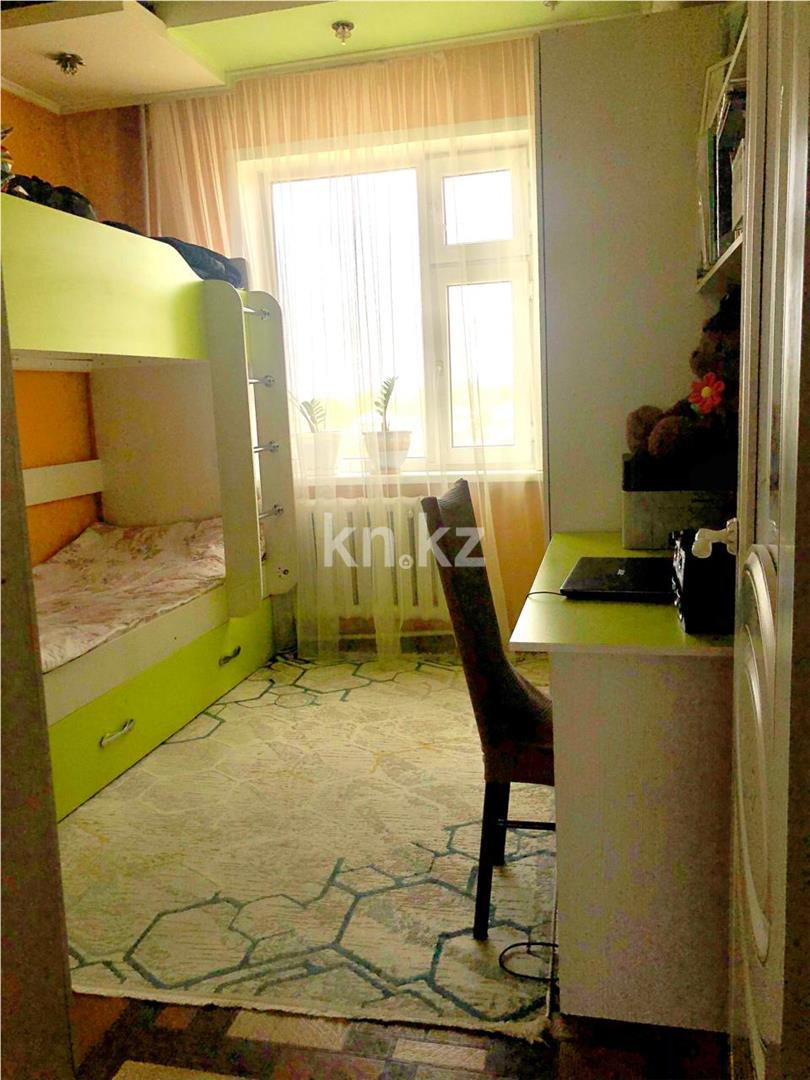 Продажа 4-комнатной квартиры, 79 м², ул. Дюсембекова, дом  39 в Караганде - фото 7