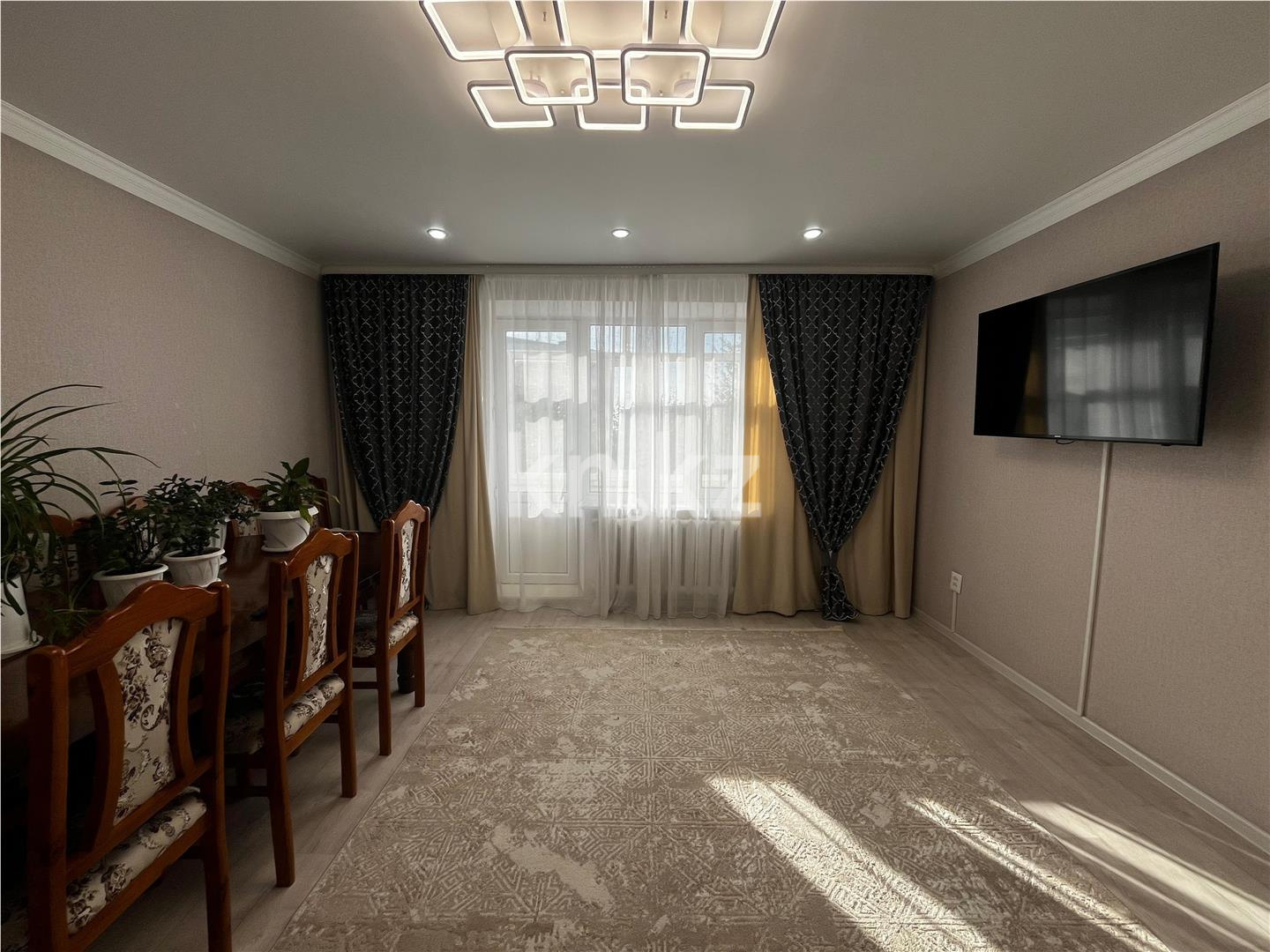 Продажа 5-комнатной квартиры, 107 м², мкр. Голубые Пруды в Караганде