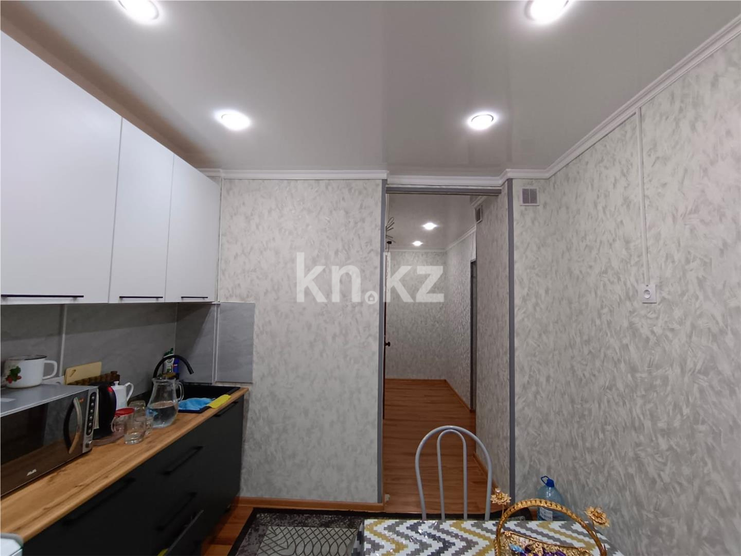 Продажа 4-комнатной квартиры, 77 м², мкр-н 22 в Караганде - фото 9