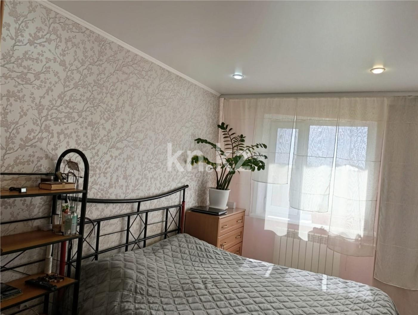 Продажа 3-комнатной квартиры, 62 м², 23 мкр. в Караганде - фото 2