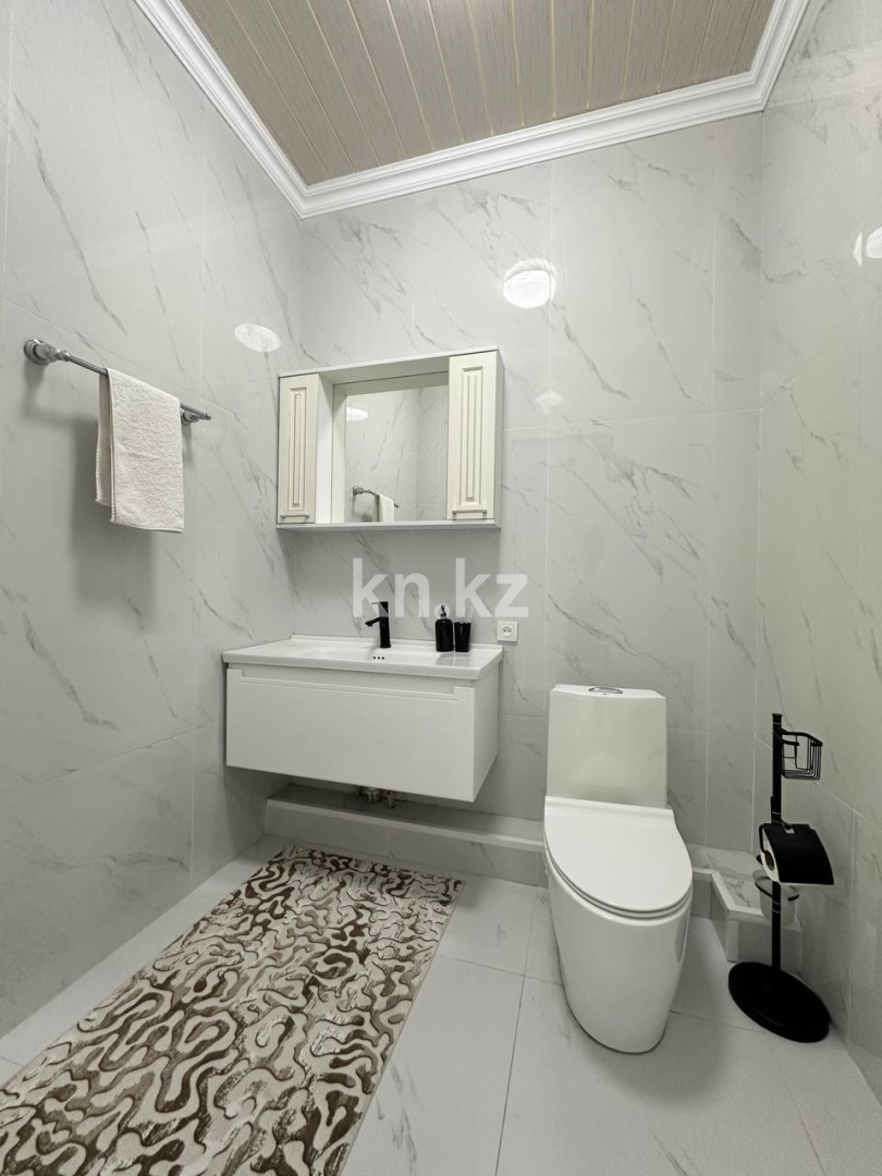Аренда 3-комнатной квартиры посуточно, 100 м² в Алматы - фото 10