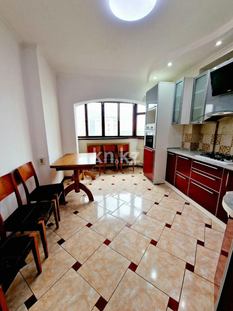 Продажа 4-комнатной квартиры, 97 м² в Алматы