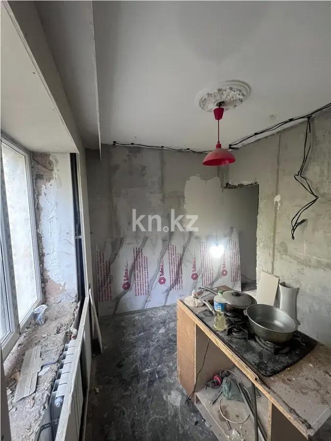 Продажа 4-комнатной квартиры, 92 м², ул. Толе би, дом  159 в Алматы - фото 2