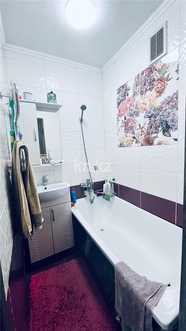 Продажа 2-комнатной квартиры, 47 м², мкр-н 14 в Караганде - фото 9