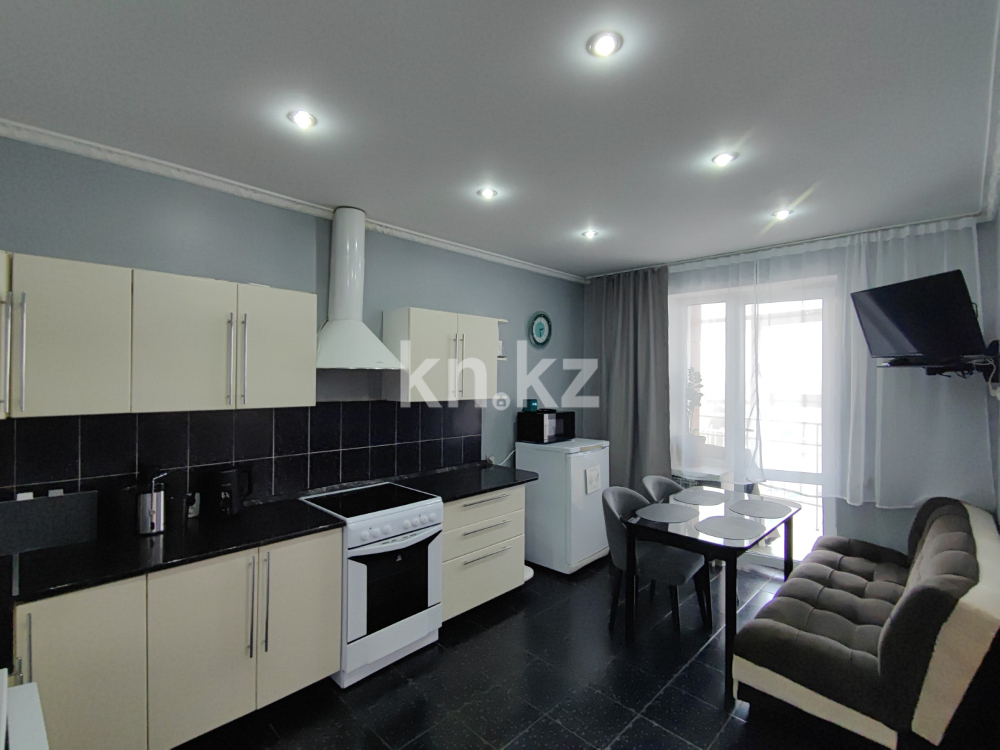 Продажа 4-комнатной квартиры, 122 м², пр. Республики, дом  40 в Караганде - фото 13