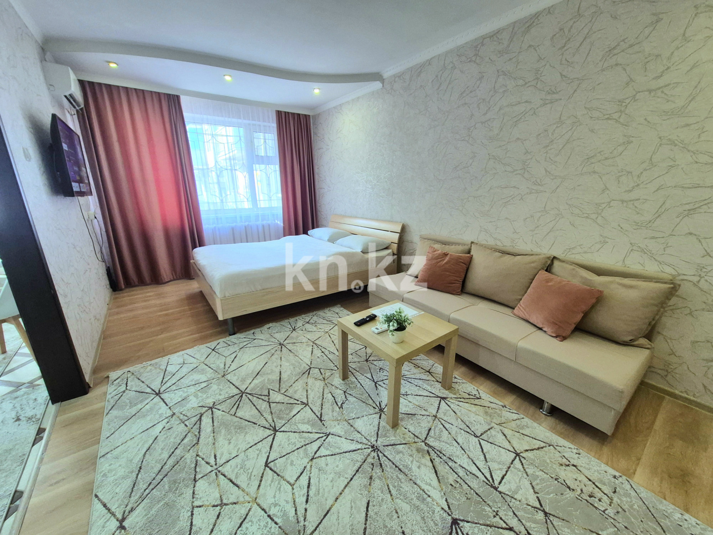 Аренда 1-комнатной квартиры посуточно, 33 м², ул. Мажита Жунисова, дом  179 в Уральске - фото 2