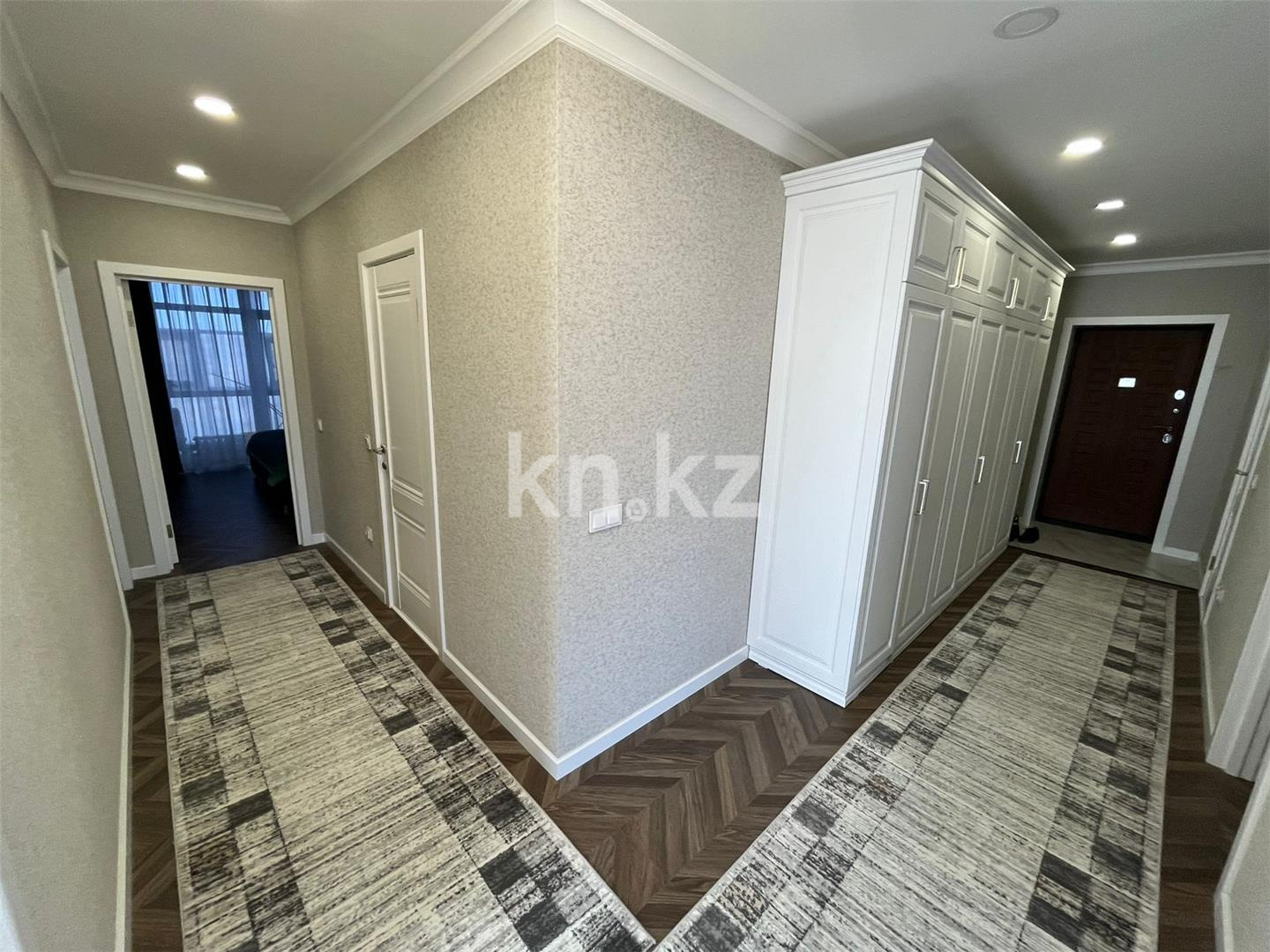 Продажа 4-комнатной квартиры, 121 м² в Караганде - фото 26