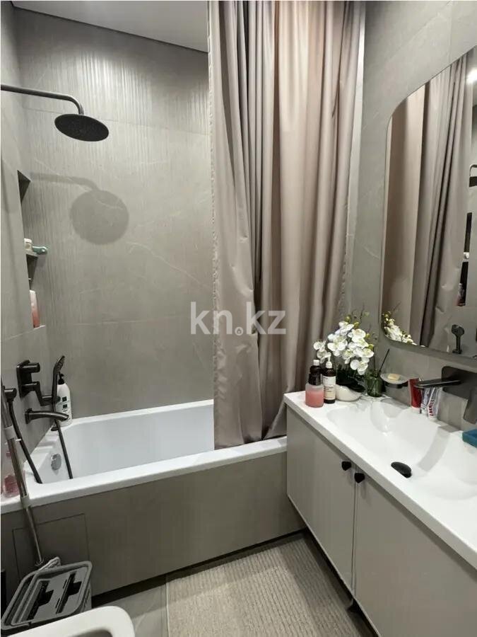 Продажа 4-комнатной квартиры, 102 м² в Астане - фото 4