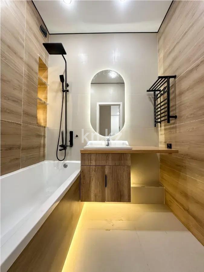 Продажа 2-комнатной квартиры, 56.8 м² в Алматы - фото 4