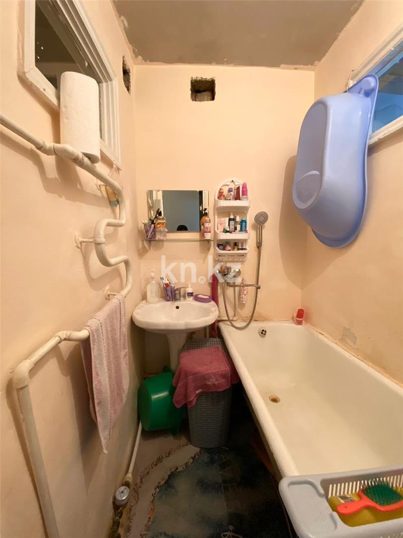 Продажа 2-комнатной квартиры, 44 м², мкр-н 13 в Караганде - фото 8