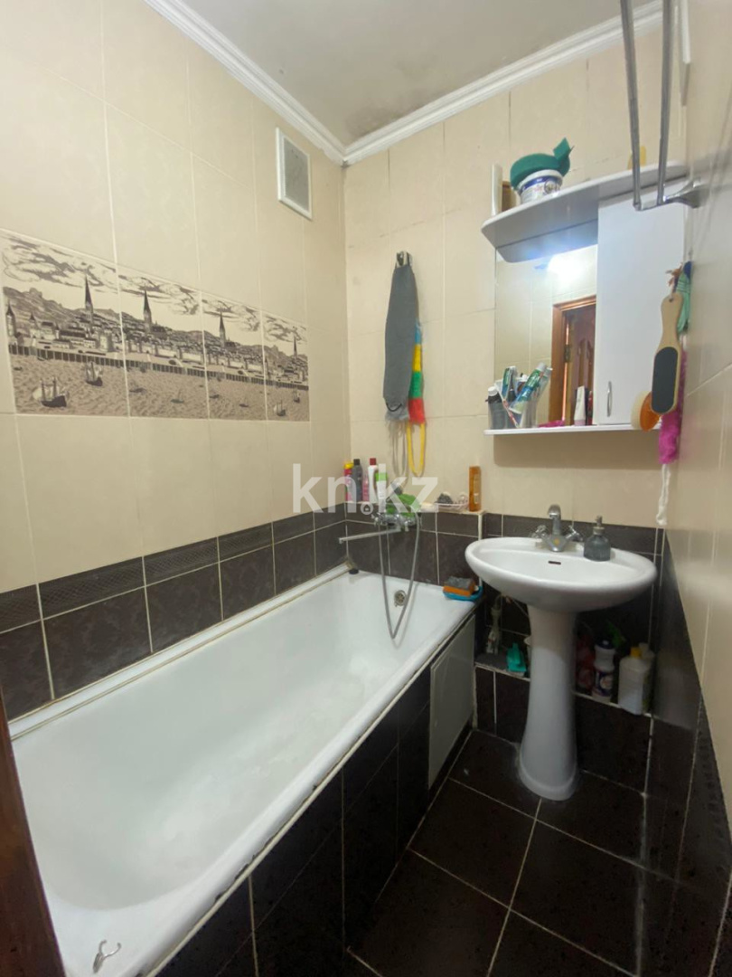 Продажа 3-комнатной квартиры, 62.2 м², ул. Саина в Алматы - фото 7