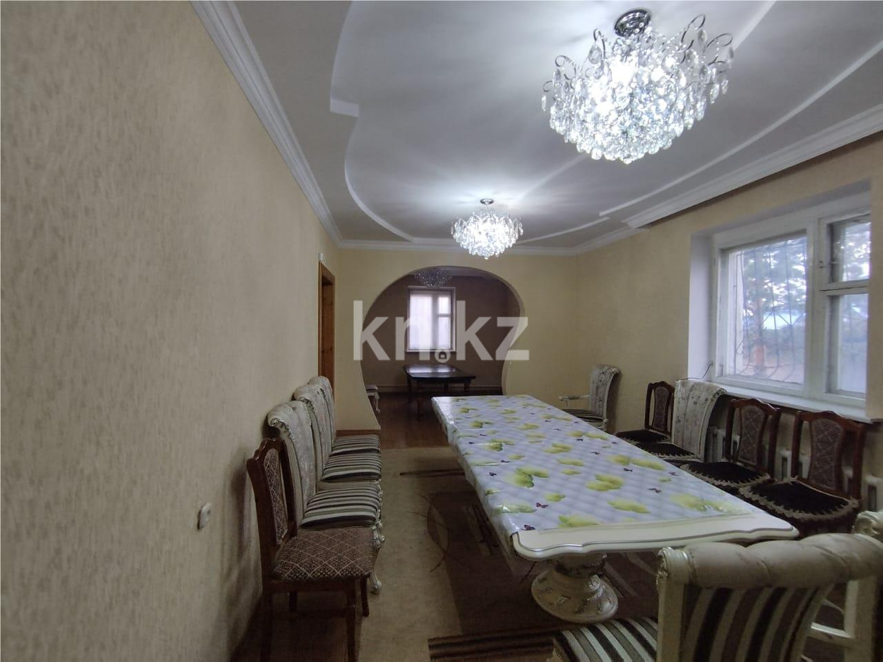 Продажа 7-комнатного дома, 250 м² в Караганде