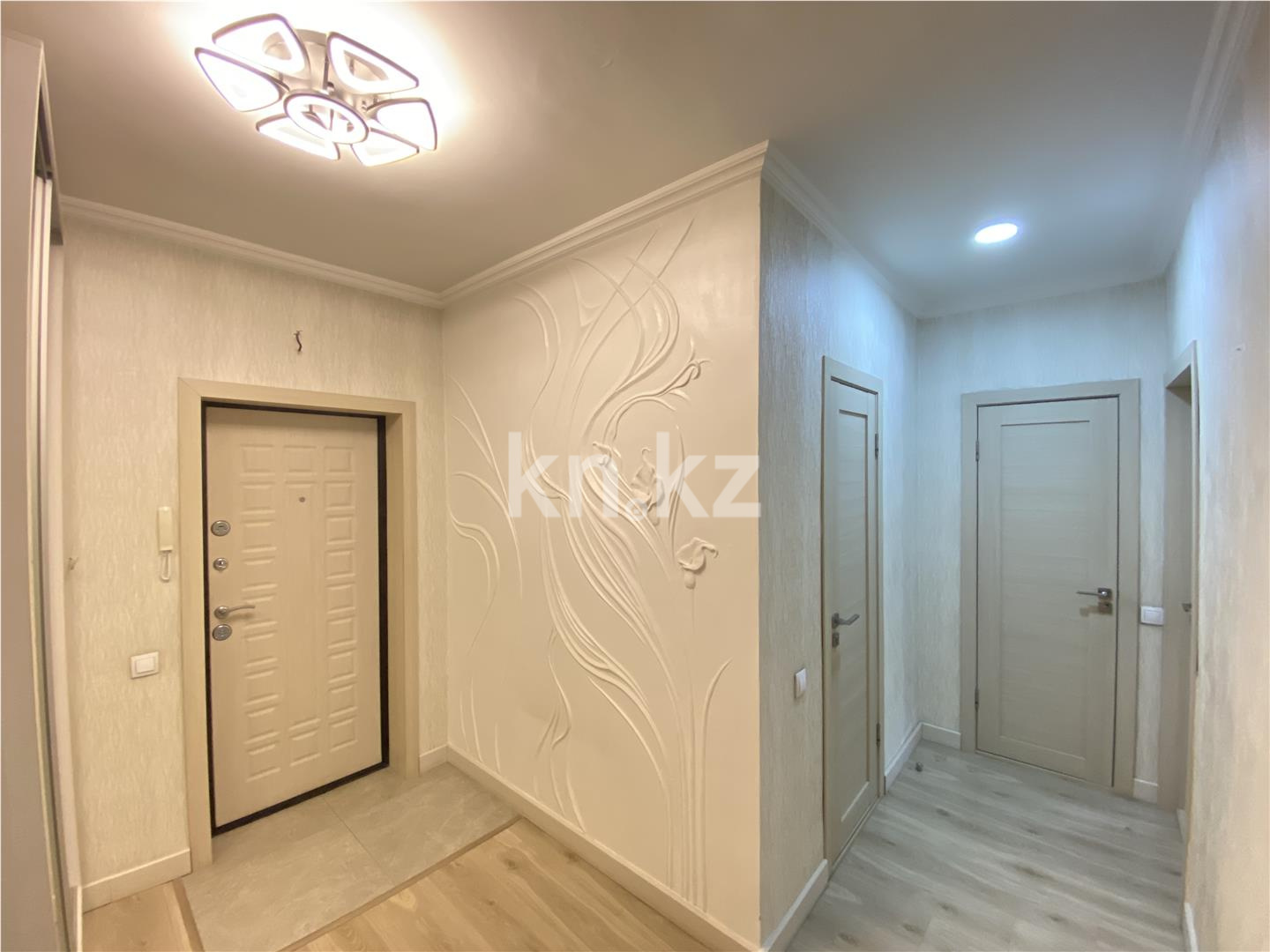 Продажа 2-комнатной квартиры, 69.7 м² в Астане - фото 5