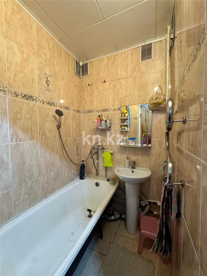 Продажа 3-комнатной квартиры, 56 м², ул. 6-й мик-н, дом  11 в Темиртау - фото 10