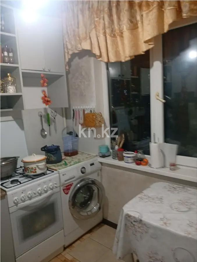 Продажа 2-комнатной квартиры, 45 м², 10 мкр., дом  22 в Алматы - фото 3