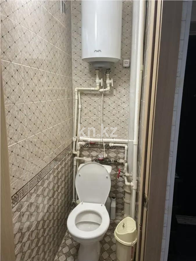 Продажа 3-комнатной квартиры, 52 м², пр. Строителей, дом  11 в Караганде - фото 5